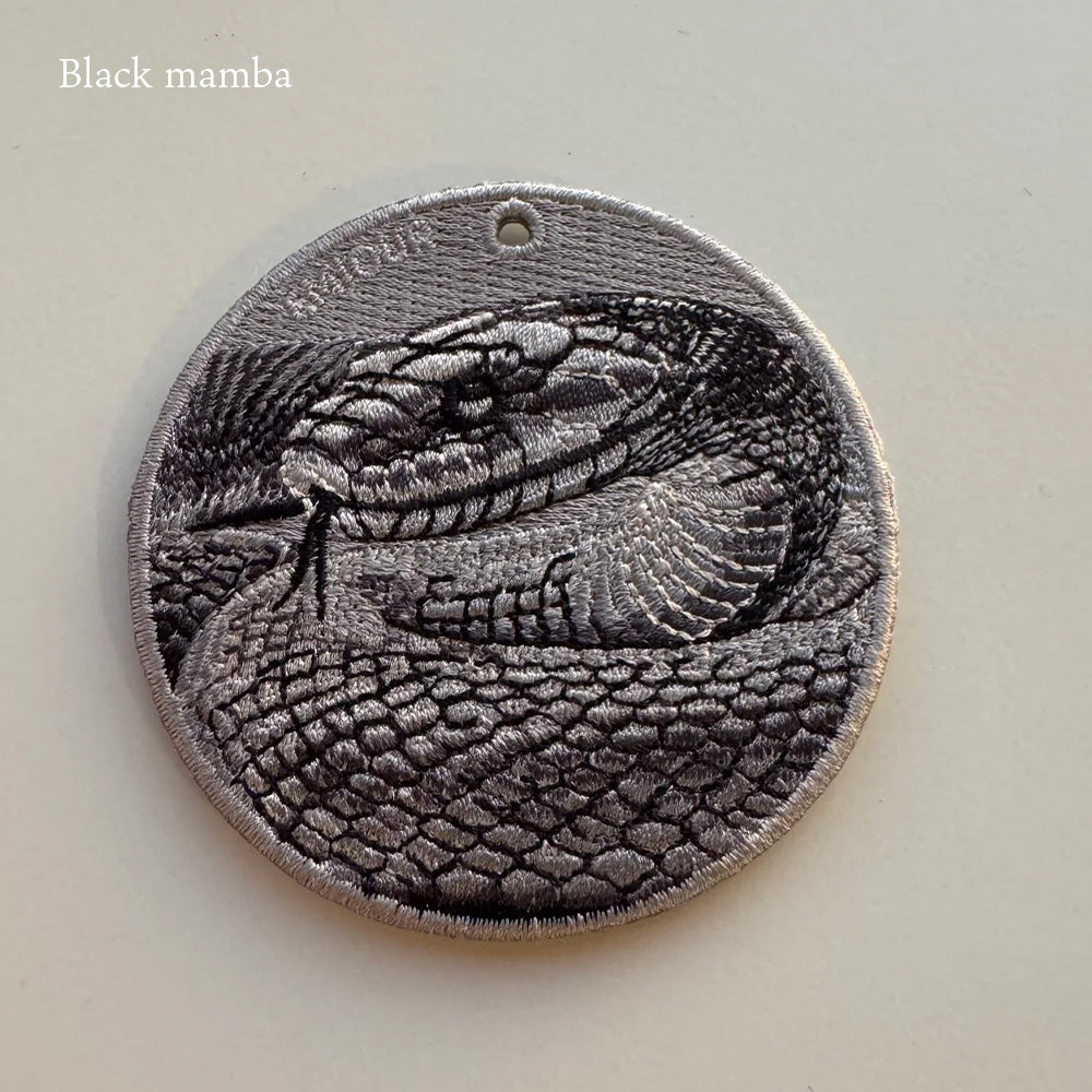 EMJOUR エンジュール 刺繍 キーホルダー チャーム 台湾 アナコンダ パイソン コブラ ブラックマンバ プレゼント ギフト 贈り物 車 自転車 カギ 鍵 サファリ サバンナ 動物園 母の日