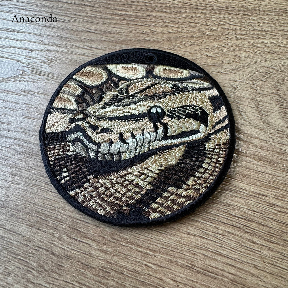 EMJOUR エンジュール 刺繍 キーホルダー チャーム 台湾 アナコンダ パイソン コブラ ブラックマンバ プレゼント ギフト 贈り物 車 自転車 カギ 鍵 サファリ サバンナ 動物園 母の日