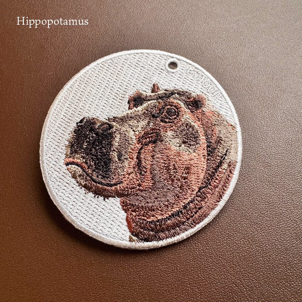 EMJOUR エンジュール 刺繍 キーホルダー チャーム 台湾 オランウータン ウシ 牛 ツキノワグマ クマ 熊 カバ プレゼント ギフト 贈り物 車 自転車 カギ 鍵 サファリ サバンナ 動物園 母の日