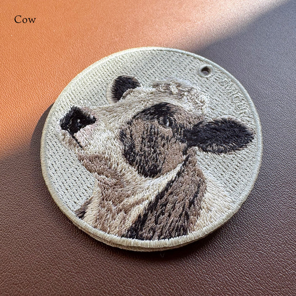 EMJOUR エンジュール 刺繍 キーホルダー チャーム 台湾 オランウータン ウシ 牛 ツキノワグマ クマ 熊 カバ プレゼント ギフト 贈り物 車 自転車 カギ 鍵 サファリ サバンナ 動物園 母の日
