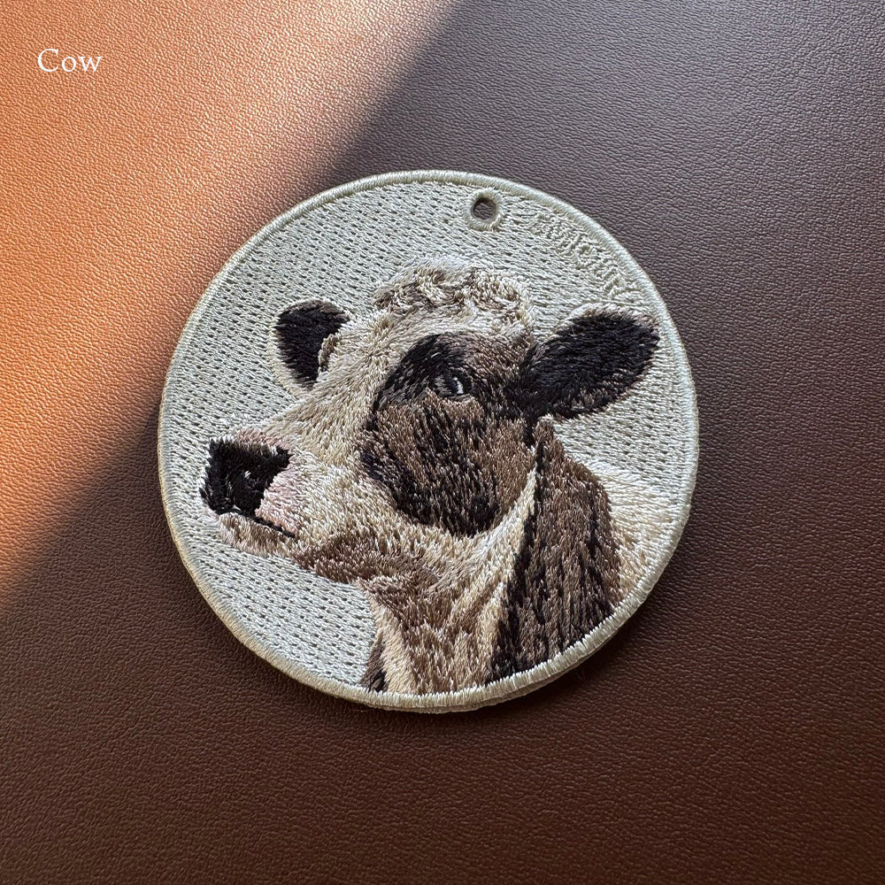 EMJOUR エンジュール 刺繍 キーホルダー チャーム 台湾 オランウータン ウシ 牛 ツキノワグマ クマ 熊 カバ プレゼント ギフト 贈り物 車 自転車 カギ 鍵 サファリ サバンナ 動物園 母の日