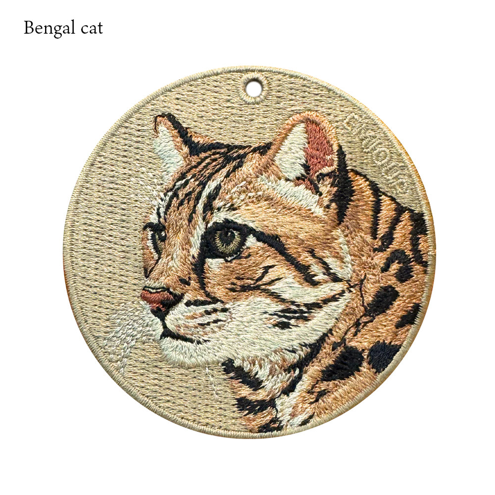 EMJOUR エンジュール 刺繍 キーホルダー チャーム 台湾 チーター ホワイトタイガー チンパンジー ベンガルヤマネコ プレゼント ギフト 贈り物 車 自転車 カギ 鍵 サファリ サバンナ 動物園 母の日