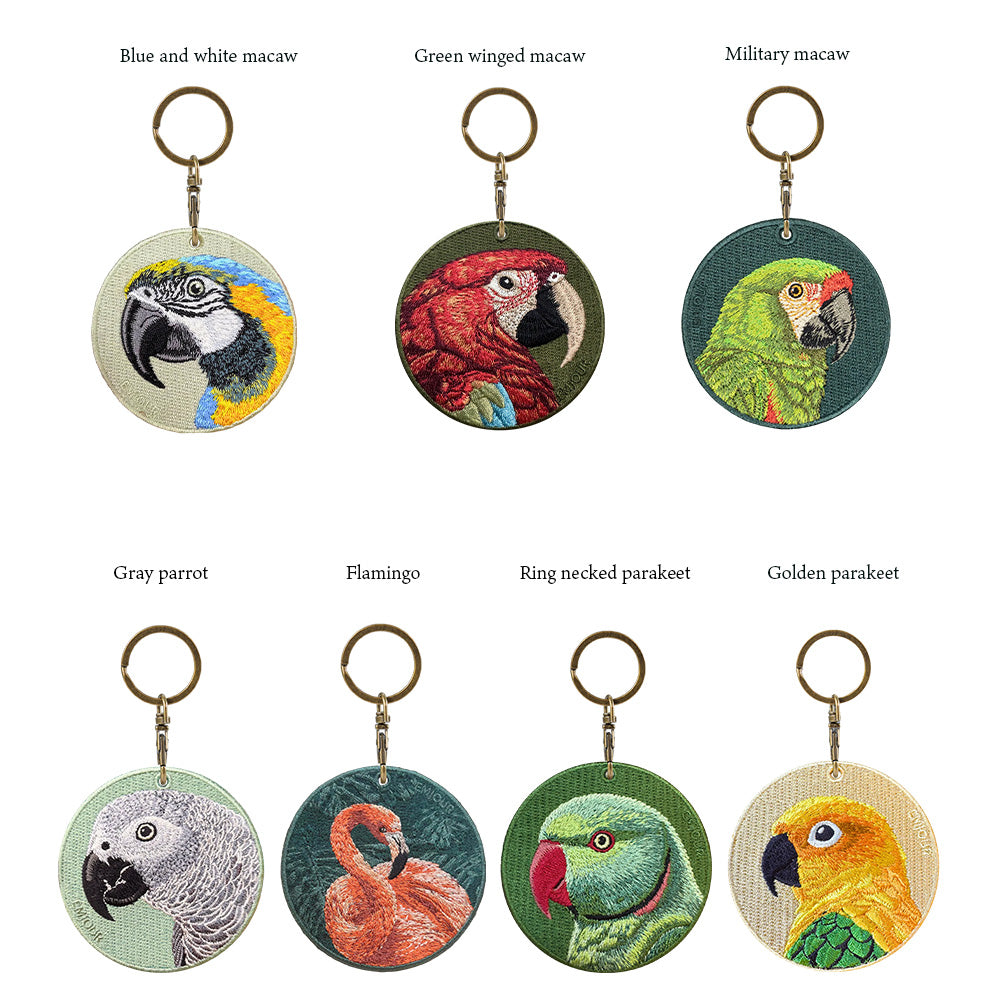 キーホルダー 刺繍 鳥 小鳥 動物 アニマル チャーム 刺繍キーホルダー インコ ワカケホンセイインコ ヨウム コンゴウインコ ベニコンゴウインコ フラミンゴ キーリング プレゼント 入学祝い 新築祝い かわいい ギフト 贈り物 EMJOUR エンジュール 台湾 車 自転車 カギ 鍵 ペット 動物園