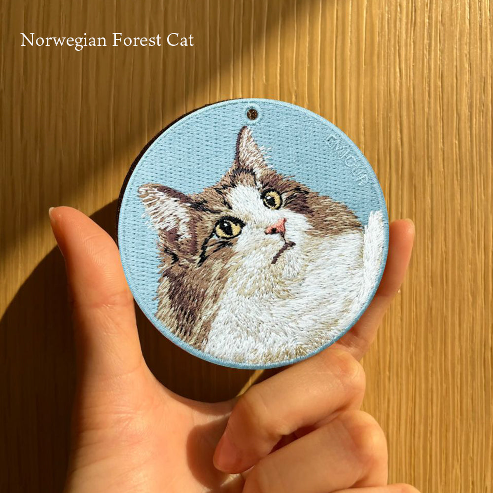 キーホルダー 猫 刺繍 ワッペン ネコ ネコ柄 アニマル チャーム ペット 動物 シャム アメリカンショートヘア ラグドール ブリティッシュショートヘア キャリコ ノルウェージャンフォレスト グッズ プレゼント ギフト EMJOUR エンジュール 台湾 車 自転車 カギ 鍵