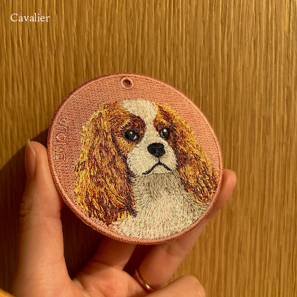 キーホルダー 犬 刺繍 ワッペン イヌ 犬柄 アニマル チャーム ダックスフンド ダックス キャバリア 動物 ペット グッズ プレゼント ギフト 贈り物 EMJOUR エンジュール 台湾 dog Taiwan 車 自転車 カギ 鍵 おしゃれ ペットロス