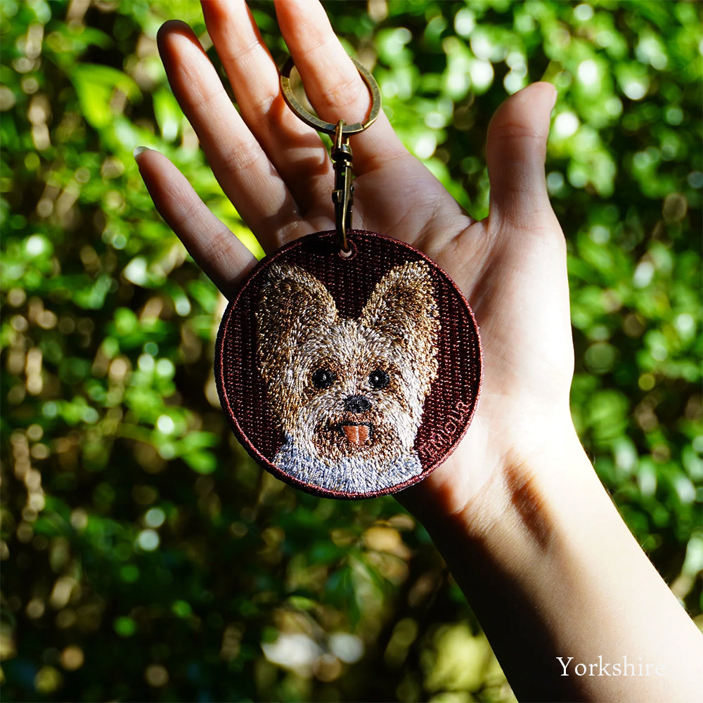 キーホルダー 犬 刺繍 ワッペン イヌ 犬 アニマル チャーム ジャックラッセル ジャック ヨークシャテリア ヨーキー ダッチディーコイスパニエル シェットランド シェルティ アメリカンコッカー アメコカ ペット グッズ プレゼント EMJOUR エンジュール ペットロス デコピン