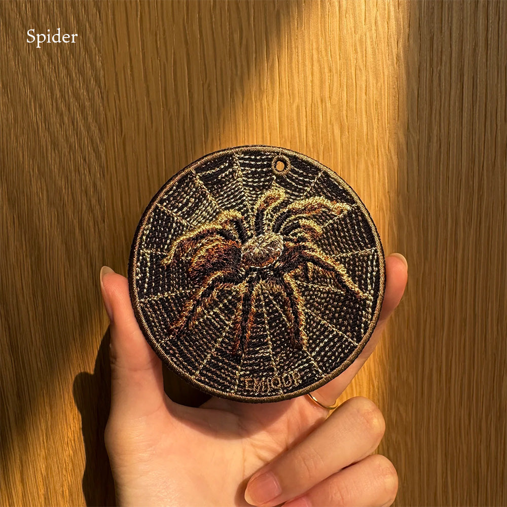 EMJOUR エンジュール 刺繍 キーホルダー チャーム 台湾 刺繍 昆虫 虫 蜘蛛 クモ クワガタ クワガタムシ プレゼント ギフト 贈り物 車 自転車 カギ 鍵 母の日