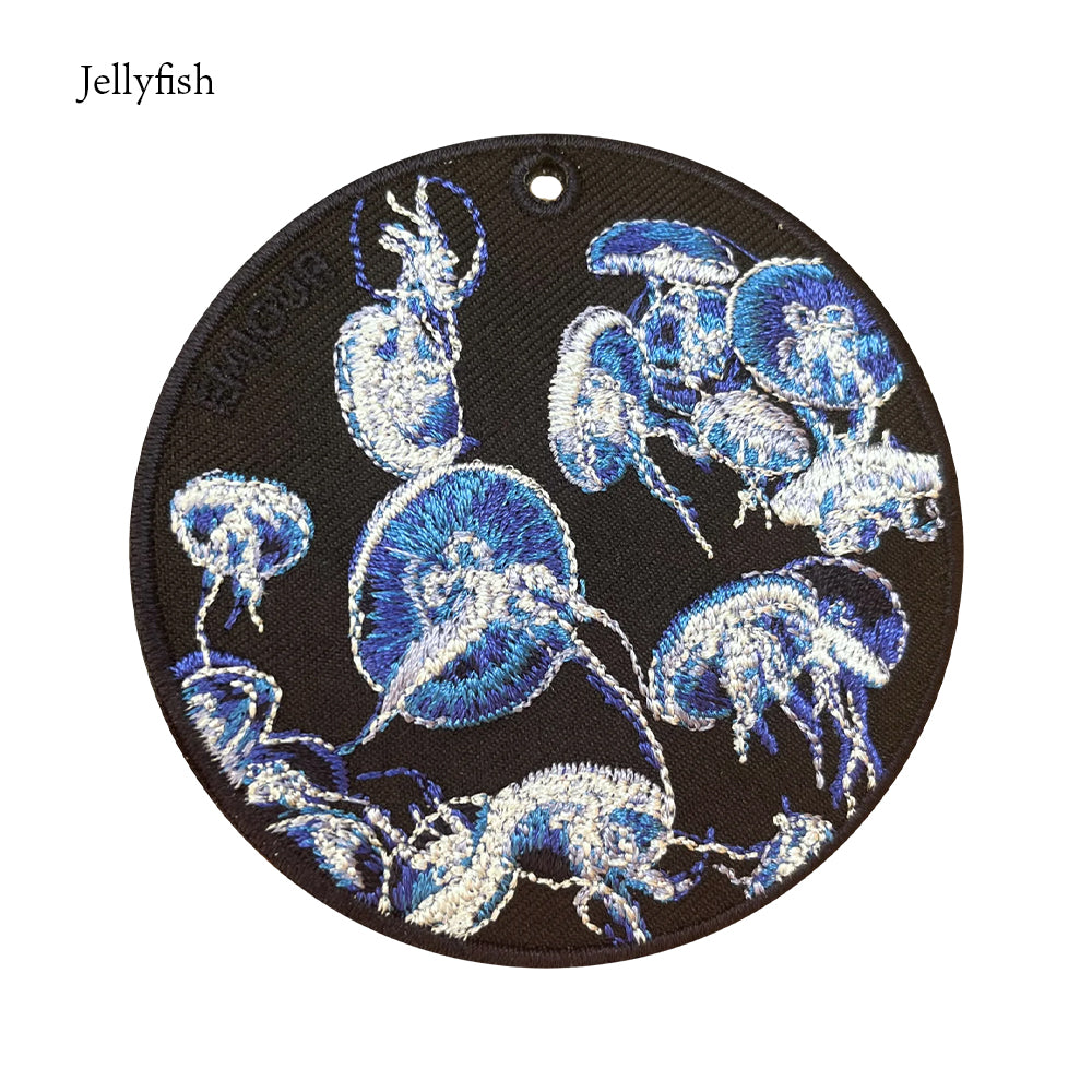 キーホルダー 刺繍 動物 アニマル チャーム 刺繍キーホルダー フグ シロクマ しろくま 白熊 くらげ ペンギン ぺんぎん カクレクマノミ キーリング プレゼント 入学祝い 新築祝い かわいい ギフト 贈り物 EMJOUR エンジュール 台湾 車 自転車 カギ 鍵 ペット 海 魚 動物園 水族館