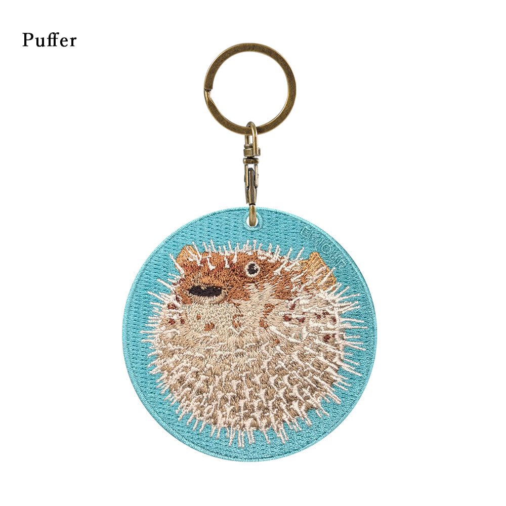 キーホルダー 刺繍 動物 アニマル チャーム 刺繍キーホルダー フグ シロクマ しろくま 白熊 くらげ ペンギン ぺんぎん カクレクマノミ キーリング プレゼント 入学祝い 新築祝い かわいい ギフト 贈り物 EMJOUR エンジュール 台湾 車 自転車 カギ 鍵 ペット 海 魚 動物園 水族館
