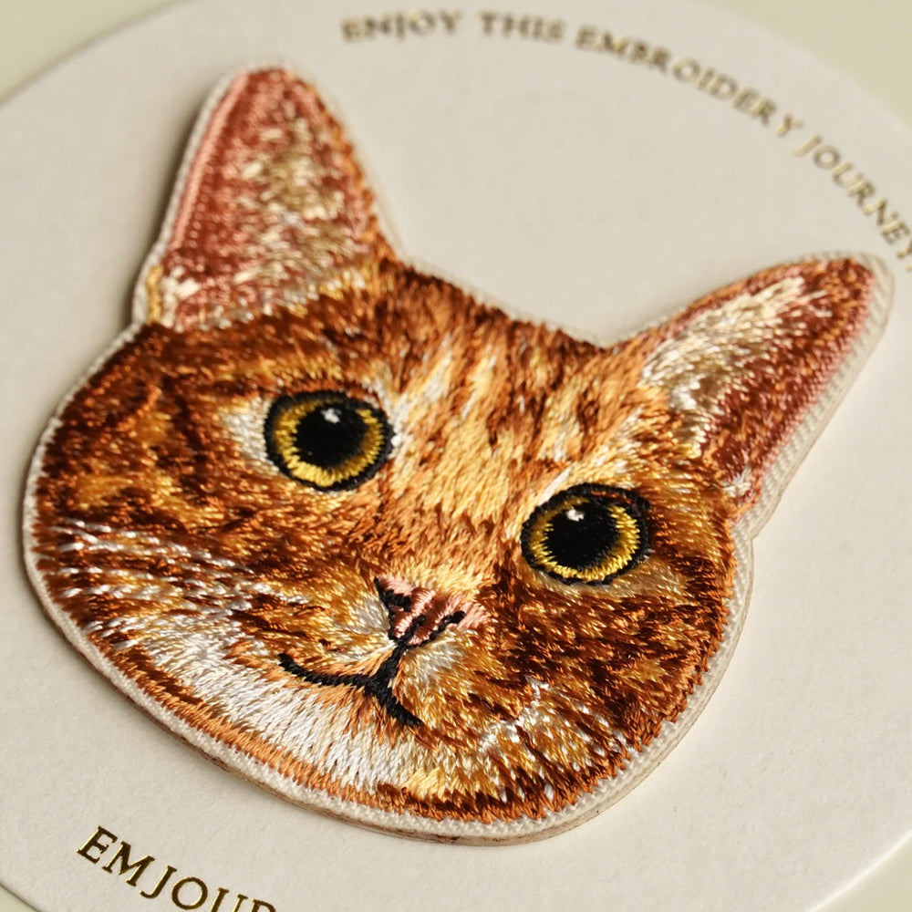 ワッペン 刺繍ワッペン アイロンワッペン 猫 刺繍 ネコ 茶トラ 茶虎 ハチワレ はちわれ 三毛猫 キジ白 キジシロ トラネコ 虎猫 動物 ペット グッズ プレゼント ギフト 贈り物 誕生日 EMJOUR エンジュール 母の日 台湾 ハンドメイド 手芸 アップリケ ステッカー
