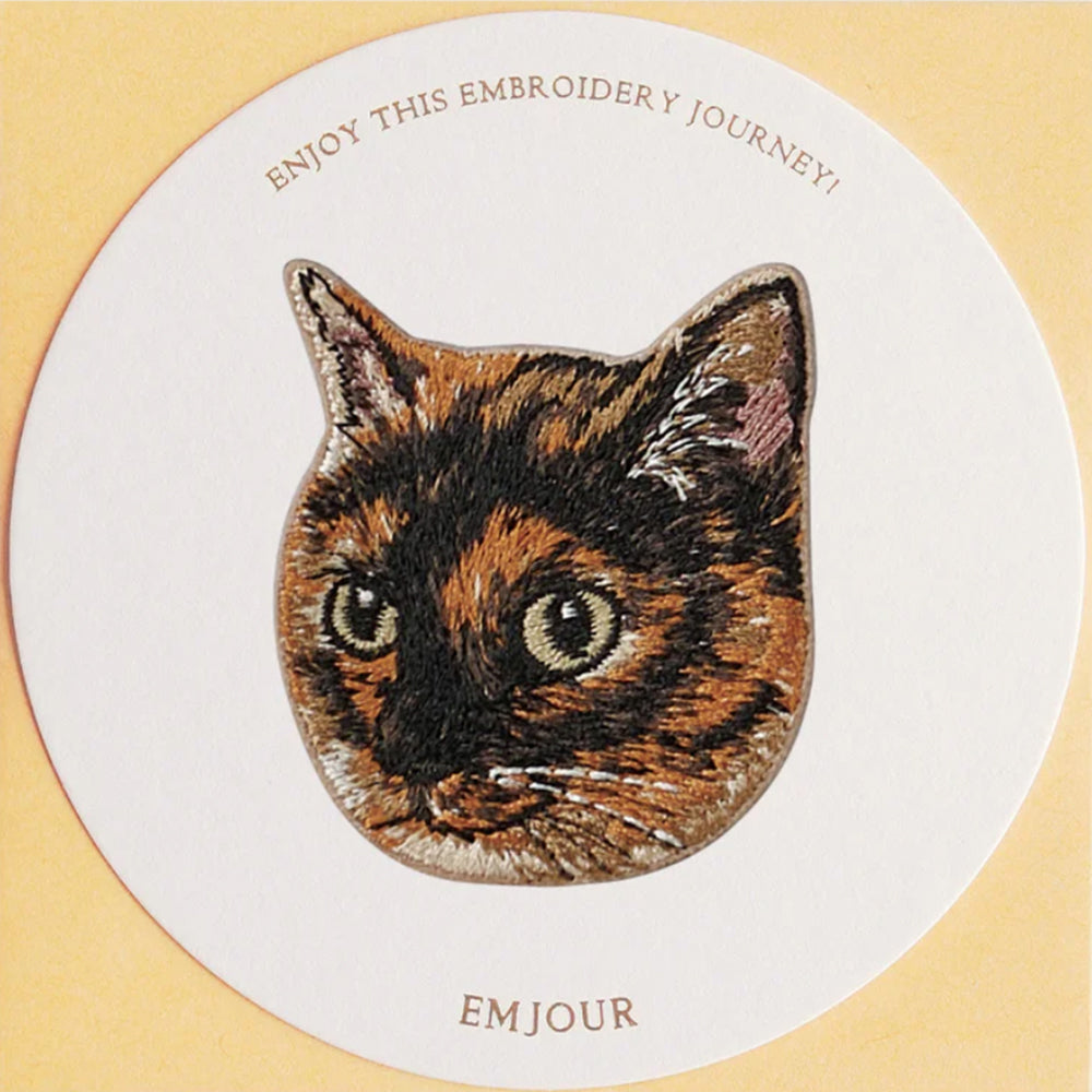 ワッペン 刺繍ワッペン アイロンワッペン 猫 刺繍 ネコ 茶トラ 茶虎 ハチワレ はちわれ 三毛猫 キジ白 キジシロ トラネコ 虎猫 動物 ペット グッズ プレゼント ギフト 贈り物 誕生日 EMJOUR エンジュール 母の日 台湾 ハンドメイド 手芸 アップリケ ステッカー