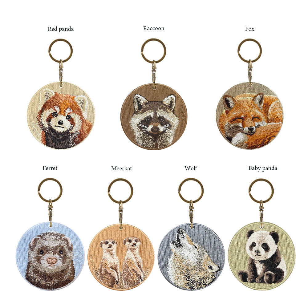 キーホルダー 動物 刺繍 ワッペン アニマル チャーム アライグマ レッサーパンダ キツネ フェレット パンダ グッズ プレゼント ギフト 贈り物 EMJOUR エンジュール  自転車 カギ 鍵 おしゃれ (animal-3)