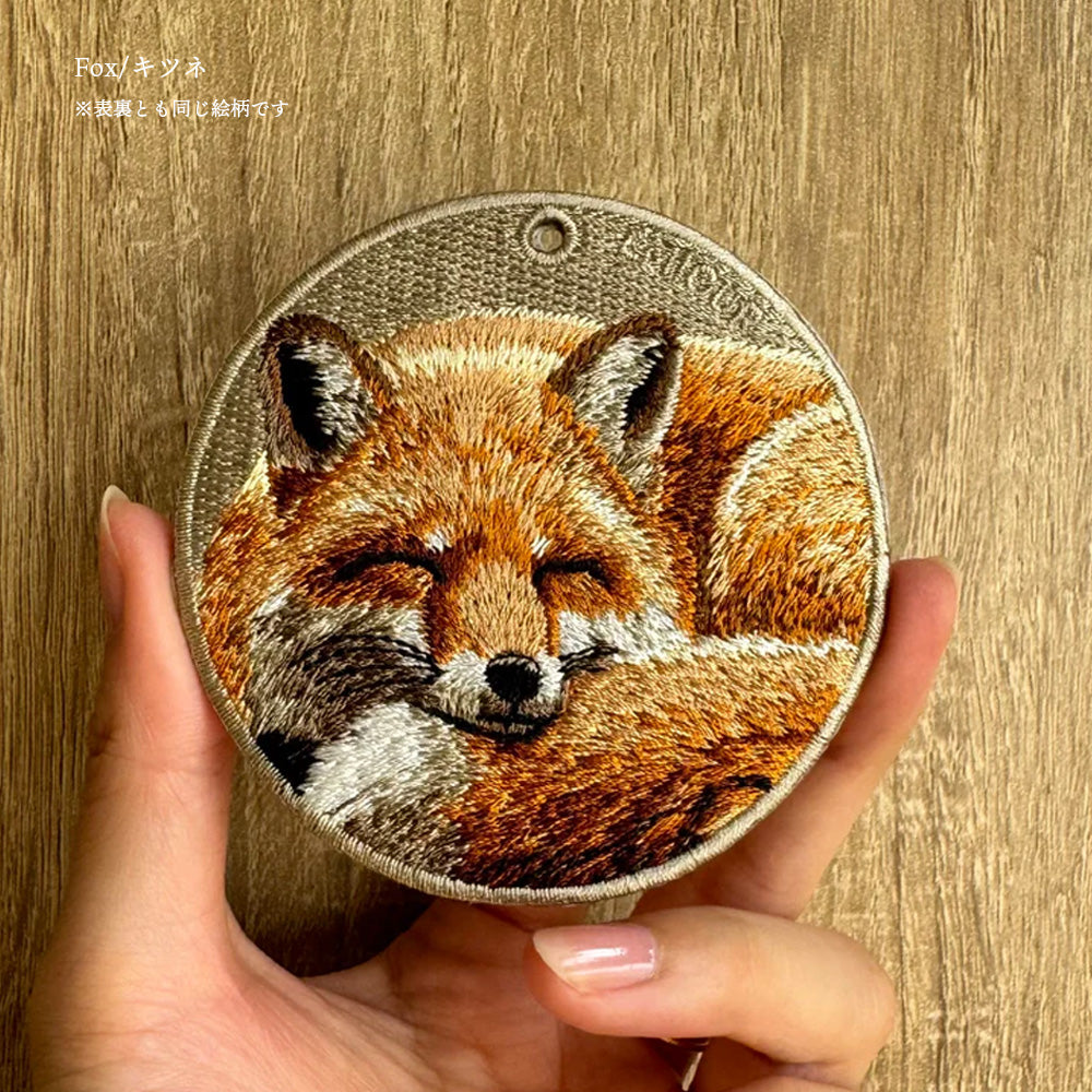 キーホルダー 動物 刺繍 ワッペン アニマル チャーム アライグマ レッサーパンダ キツネ フェレット パンダ グッズ プレゼント ギフト 贈り物 EMJOUR エンジュール  自転車 カギ 鍵 おしゃれ (animal-3)