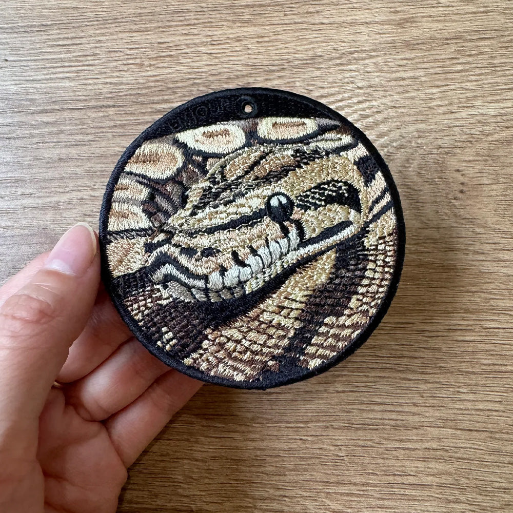 EMJOUR エンジュール 刺繍 キーホルダー チャーム 台湾 チーター ホワイトタイガー チンパンジー ベンガルヤマネコ  アナコンダ プレゼント ギフト 贈り物 車 自転車 カギ 鍵 サファリ サバンナ 動物園 母の日