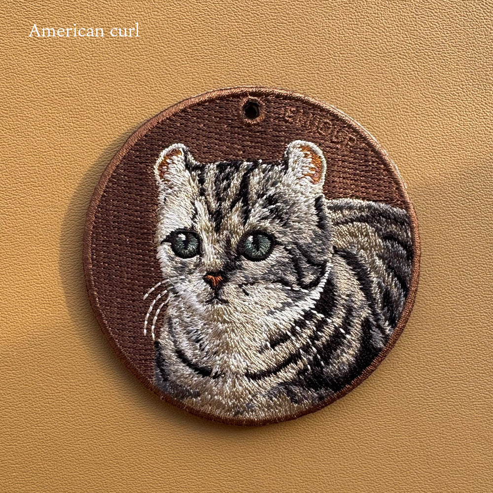 キーホルダー 猫 刺繍 ワッペン ネコ ネコ柄 アニマル チャーム ペット 動物  ベンガル アメリカンカール ペルシャ ロシアンブルー スフィンクス さくらネコ さくら猫 グッズ プレゼント ギフト 贈り物 新築祝い EMJOUR エンジュール 台湾 Taiwan cat neko 車 自転車 カギ 鍵 おしゃれ